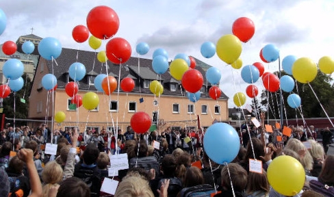 Luftballons zum ersten Schultag