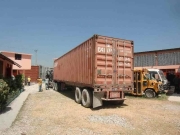 Container auf Lastwagen
